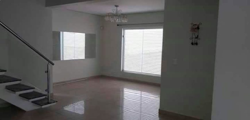 Casa 272m2 – 4 quartos – 3 suítes – 5 vagas – Vila Oliveira